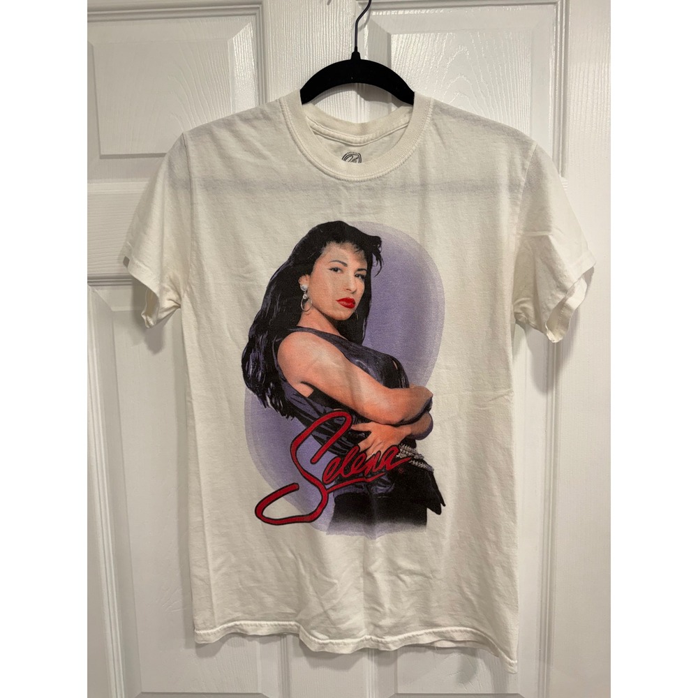 Official Selena Quintanilla Graphic T-Shirt Cream Cotton Small Short Sleeve Tee